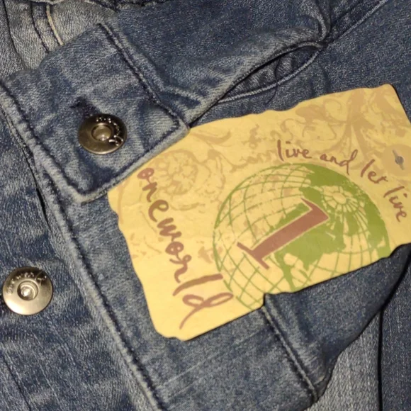 NWT ONE WORLD Blue Jean Faded Denim Long-Sleeve Button-Up Pocket Stretchy Jacket - Picture 4 of 5